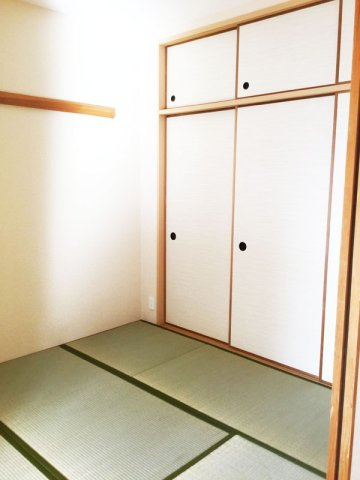 大阪市此花区高見１丁目の賃貸マンションの和室