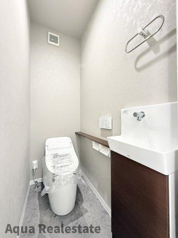 仲多度郡多度津町大字三井の新築一戸建のトイレ|清潔感のあるトイレです