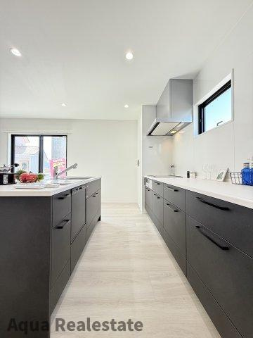 仲多度郡多度津町大字三井の新築一戸建のキッチン|使いやすい居間です