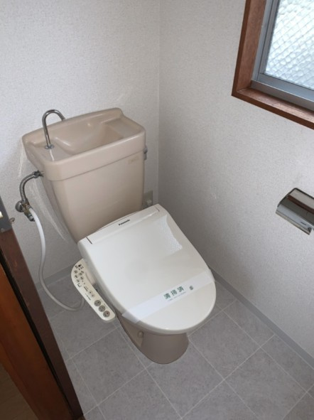 渡辺戸建【キャッシュバック対象物件】のトイレ