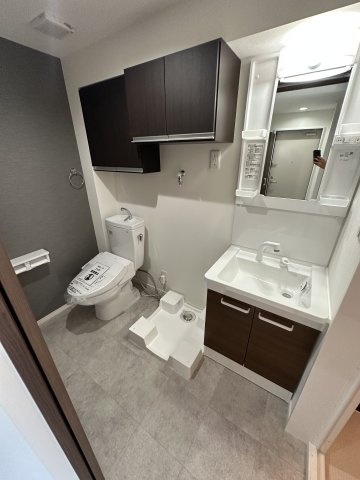 ベイハウス金沢文庫の独立洗面台|シャワー付き洗面台ですごく便利！！