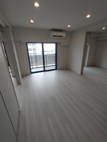 SYFORME ITABASHI Ⅲの居間・リビング|※同タイプ参考写真です（ash）