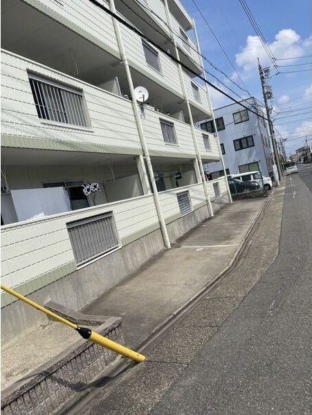 グランドヒルズ鈴木の駐車場|駐車場完備です