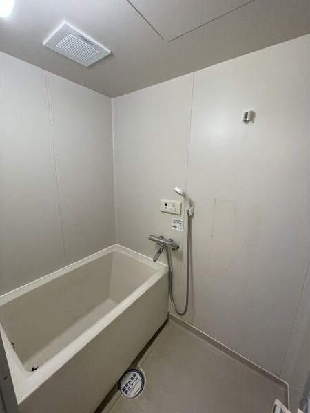 グランドヒルズ鈴木の浴室|日々の疲れを癒すお風呂付です