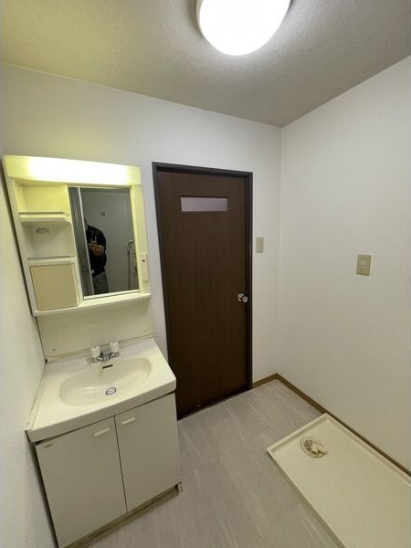グランドヒルズ鈴木の独立洗面台|独立洗面化粧台が付いています
