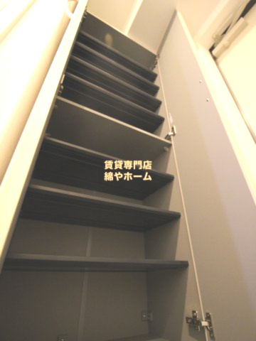 グランパシフィック帝塚山innovationの設備|たっぷり収納シューズボックス