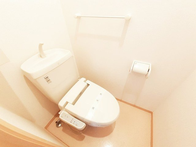 サンシャトーBのトイレ