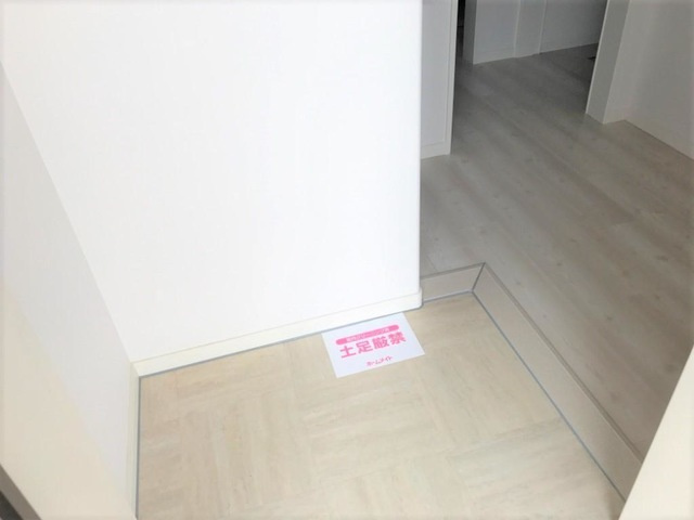 ユニヴァリィエスポアールの玄関