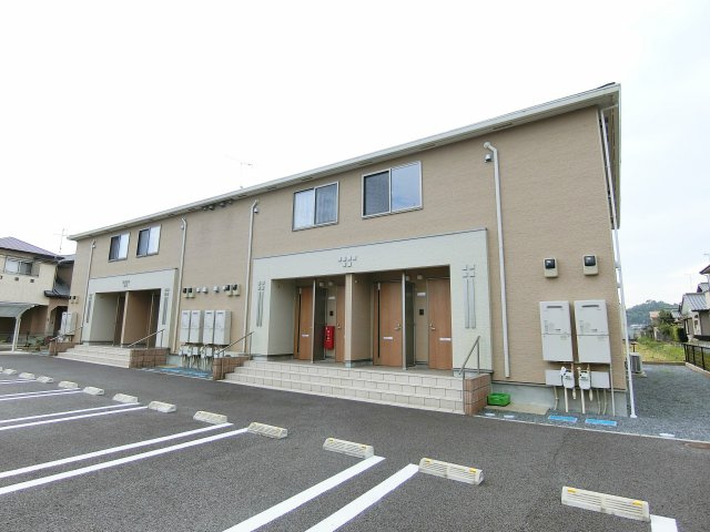 ユニヴァリィエスポアールの外観