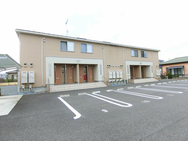 ユニヴァリィエスポアールの駐車場