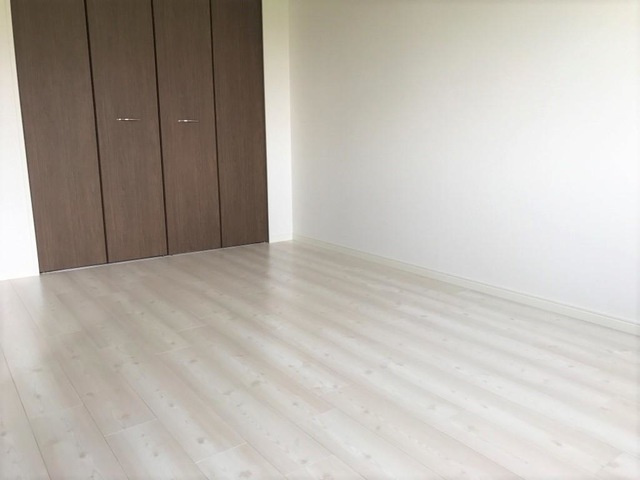 ユニヴァリィエスポアールの洋室