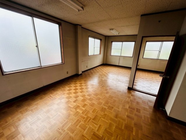 日進市梅森台テナントの内装