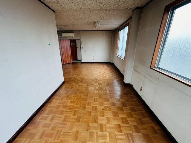 日進市梅森台テナントの内装