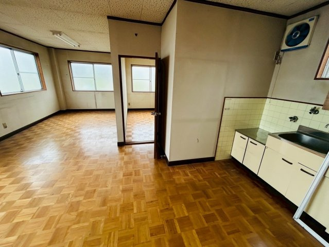 日進市梅森台テナントの内装