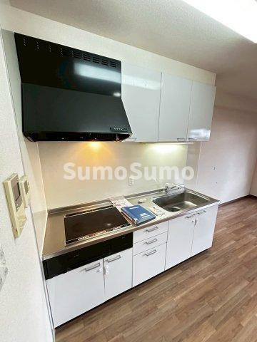 ウィズプレジール若王寺のキッチン|コンパクトなキッチンで掃除もラクラク