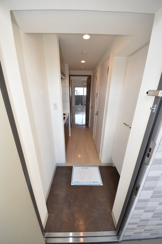 アーデン谷町の玄関