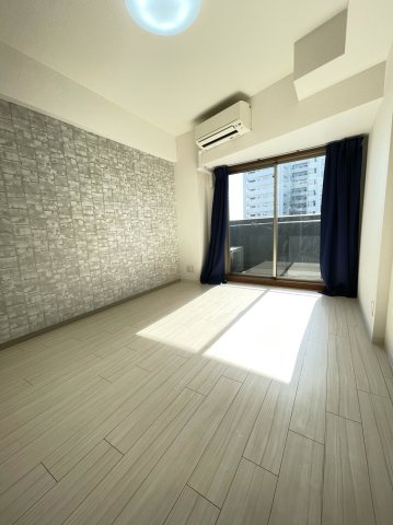 HRフロントリーガル難波WESTの寝室