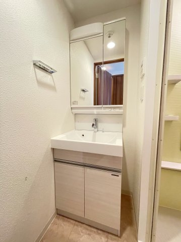 HRフロントリーガル難波WESTの洗面所