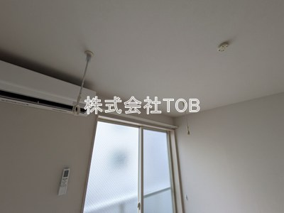 【設備】 | 浜田山戸建 | 5.3帖室内物干し