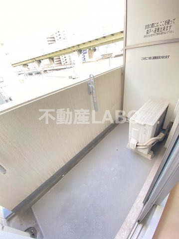 ジュネーゼみなと弁天町のバルコニー