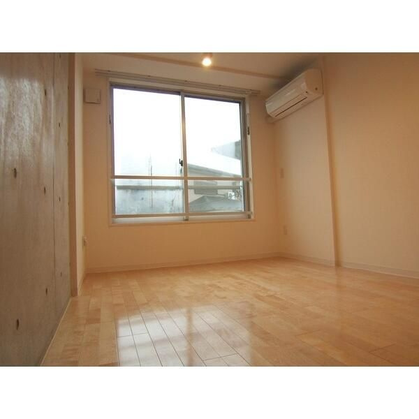 ＺＥＳＴＹ春日町の居間・リビング|☆このお部屋は仲介手数料0円です☆