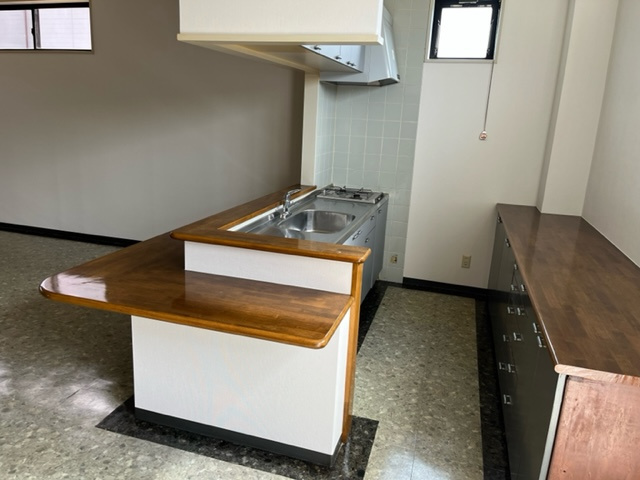 泉池町　売事務所のキッチン