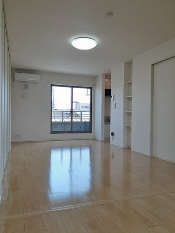 エターナルの居間・リビング