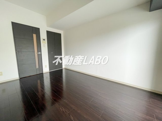 エスリードコート難波ウエストの洋室