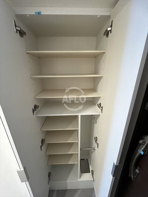 プレサンスＯＳＡＫＡ東成中本ハーヴィルの収納|プレサンスＯＳＡＫＡ東成中本ハーヴィル　シューズボックス