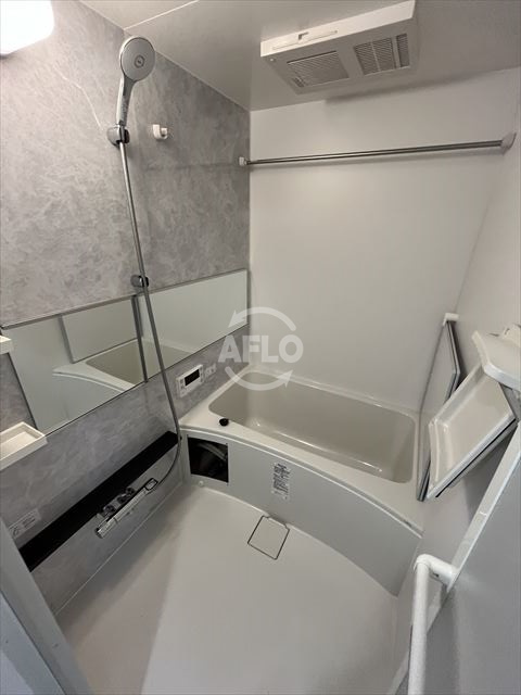 プレサンスＯＳＡＫＡ東成中本ハーヴィルの浴室|プレサンスＯＳＡＫＡ東成中本ハーヴィル　風呂