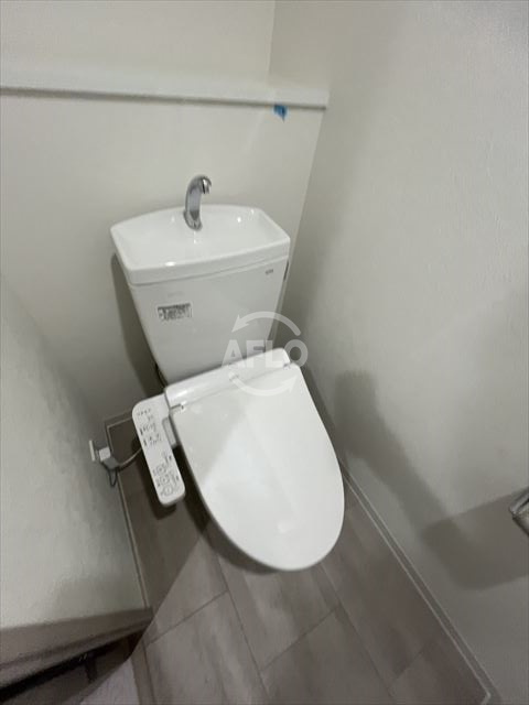 プレサンスＯＳＡＫＡ東成中本ハーヴィルのトイレ|プレサンスＯＳＡＫＡ東成中本ハーヴィル　トイレ