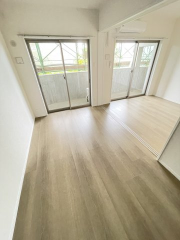 サンテラス・TUTOMIの居間・リビング