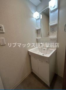 【洗面所】Bandoubashi Rental Apartment 