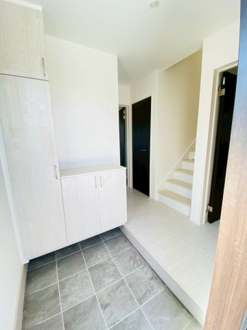 よかタウン／菊池郡菊陽町津久礼１２期／１号棟の玄関