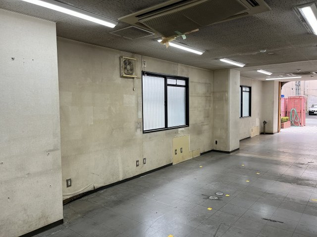 大阪市西区立売堀４丁目の店舗事務所の内装