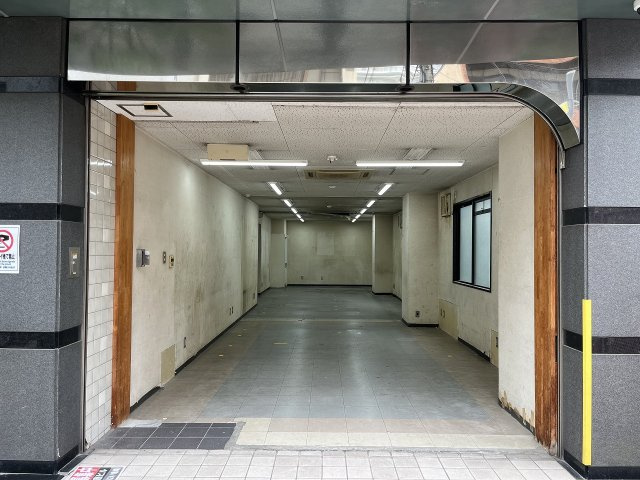 大阪市西区立売堀４丁目の店舗事務所の内装