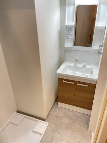 サンテラス・TUTOMIの玄関|明るい玄関です