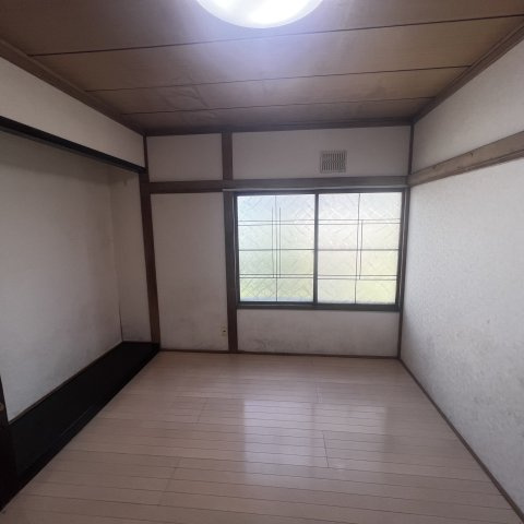 登別市片倉町3丁目6-4戸建の居間・リビング