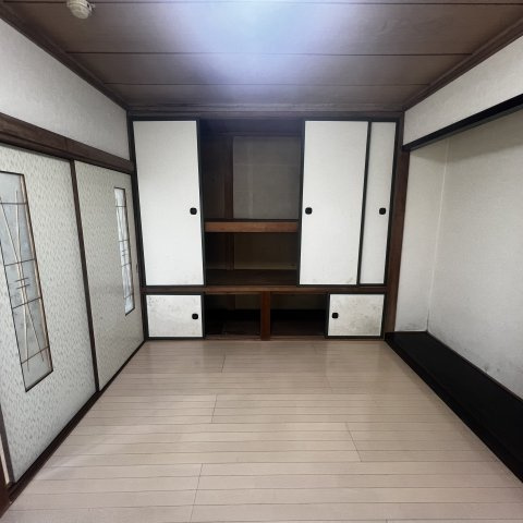 登別市片倉町3丁目6-4戸建の居間・リビング