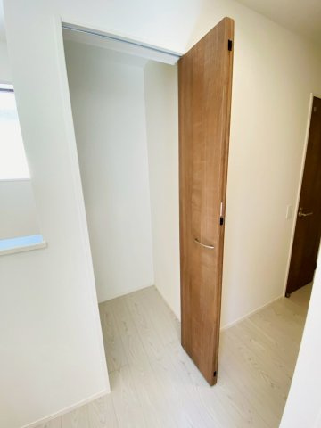 よかタウン／菊池郡菊陽町津久礼１２期／２号棟の収納