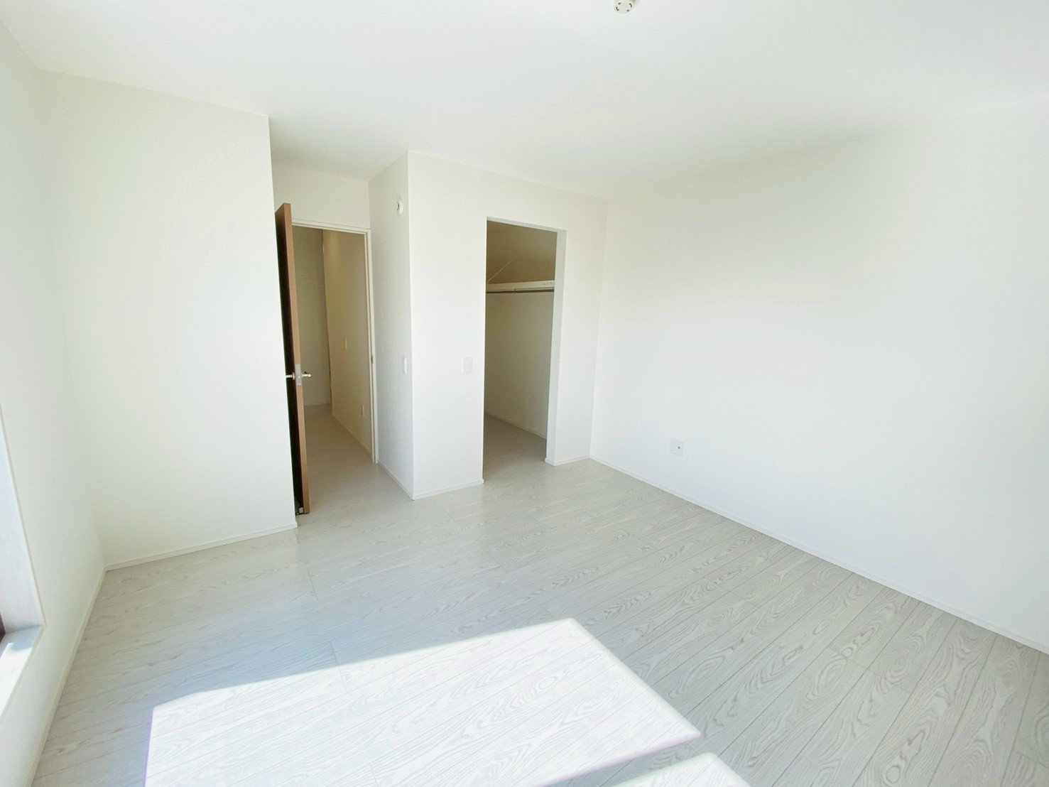 よかタウン／菊池郡菊陽町津久礼１２期／２号棟の洋室