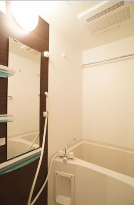 【浴室】 | リブリ・LUXTIA | 湯船でゆっくり温まれます　同一仕様