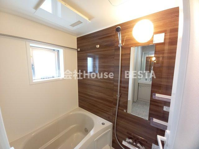 ネクストステージ神戸元町の浴室