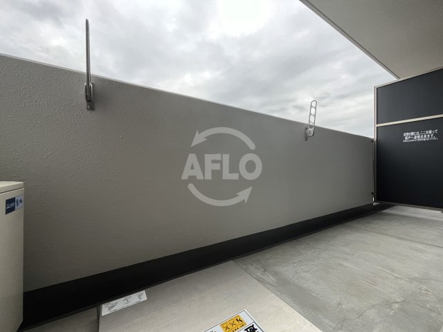 プレサンスNEO九条ディアシス　本田小学校区のバルコニー|プレサンスNEO九条ディアシス　バルコニー