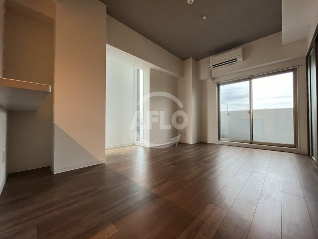 プレサンスNEO九条ディアシス　本田小学校区の居間・リビング|プレサンスNEO九条ディアシス　リビング