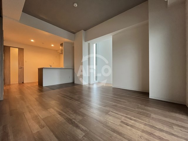 プレサンスNEO九条ディアシス　本田小学校区の居間・リビング|プレサンスNEO九条ディアシス　リビング