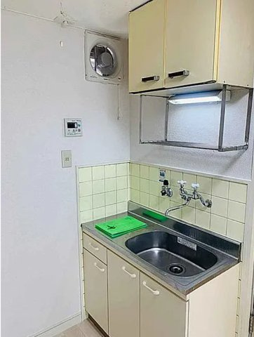 大阪市東成区　1棟収益マンションのキッチン