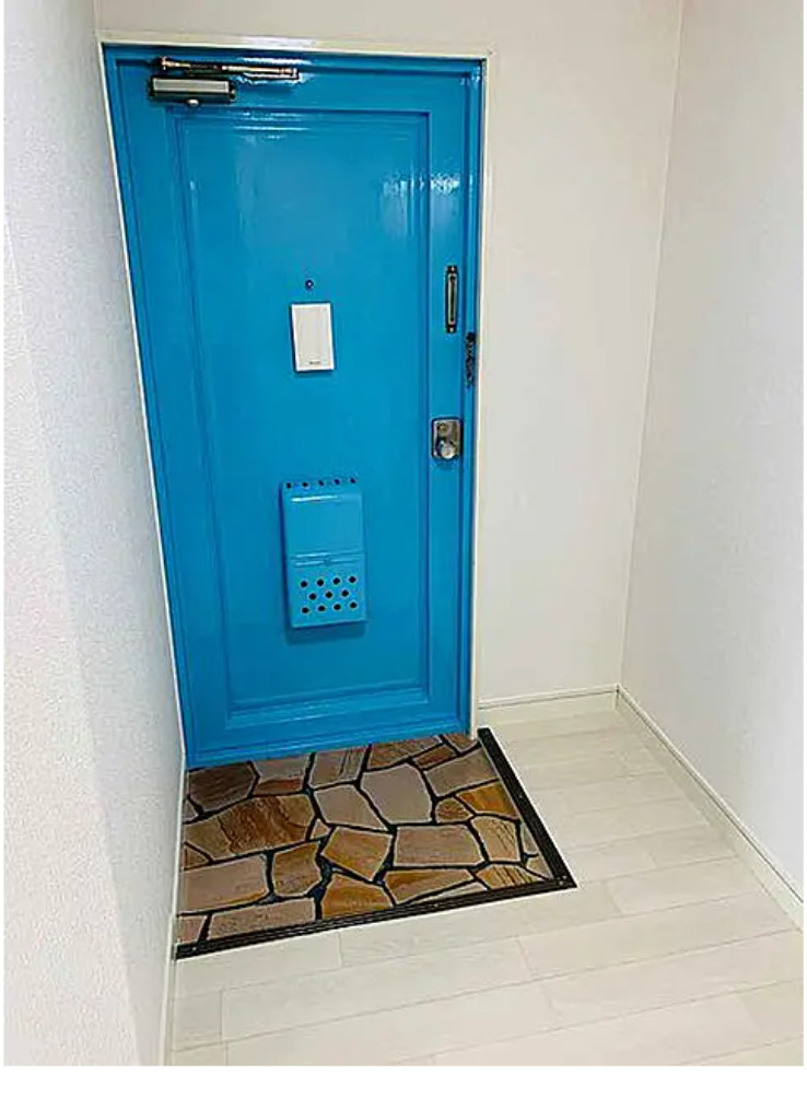 大阪市東成区　1棟収益マンションの玄関