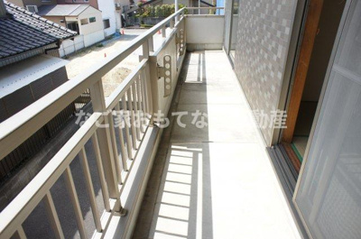 【バルコニー】 | メゾンプチシャトー砂場 | ※写真は別号室