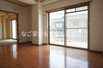 【居間・リビング】 | メゾンプチシャトー砂場 | ※写真は別号室